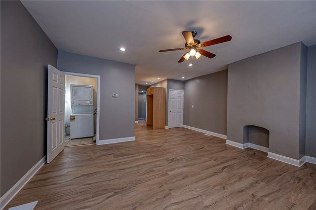 717 Saline St, Greenfield, PA 15207