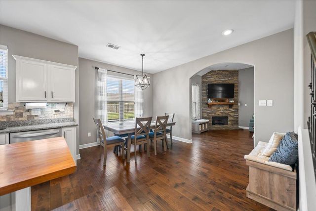 5094 DELANEY VALLEY LN, Bartlett, TN 38002