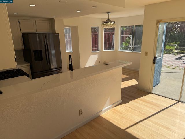 2268 Oak Hills Dr, Pittsburg, CA 94565