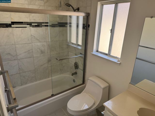 2268 Oak Hills Dr, Pittsburg, CA 94565