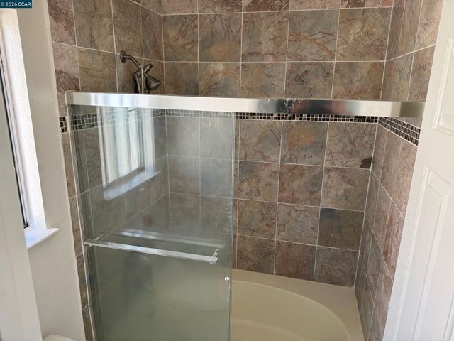2268 Oak Hills Dr, Pittsburg, CA 94565