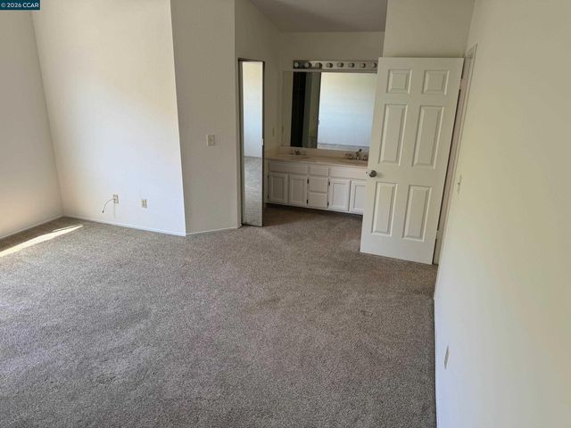2268 Oak Hills Dr, Pittsburg, CA 94565