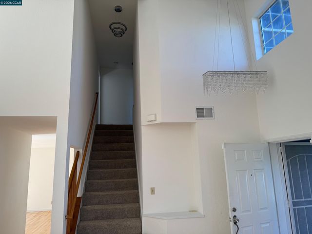 2268 Oak Hills Dr, Pittsburg, CA 94565