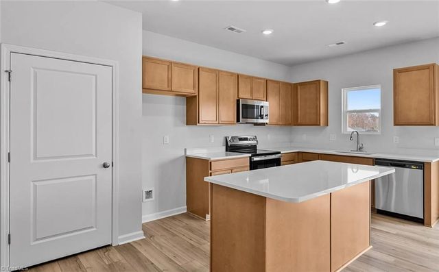 5375 Spicewood Lake Lane, Winston-salem, NC 27106