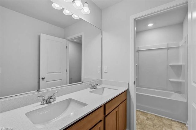 5375 Spicewood Lake Lane, Winston-salem, NC 27106