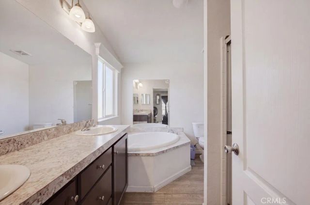 1097 State, Hemet, CA 92543