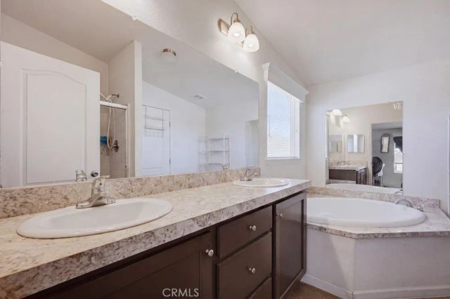 1097 State, Hemet, CA 92543