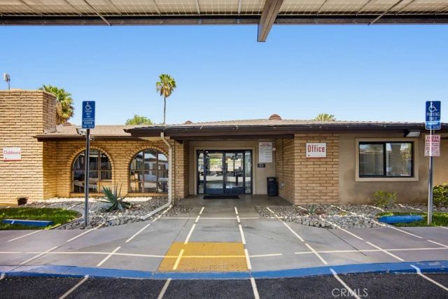 1097 State, Hemet, CA 92543
