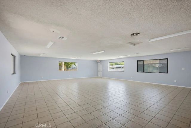 1097 State, Hemet, CA 92543