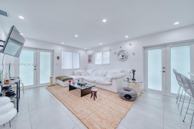 2841 SW 24th Ter, Miami, FL 33145