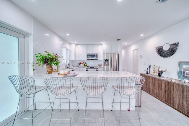 2841 SW 24th Ter, Miami, FL 33145