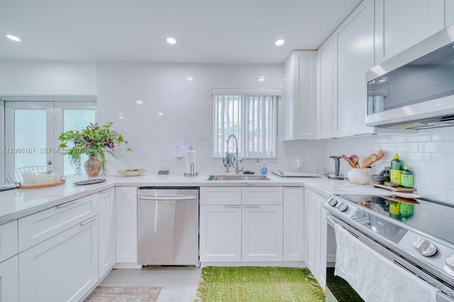 2841 SW 24th Ter, Miami, FL 33145