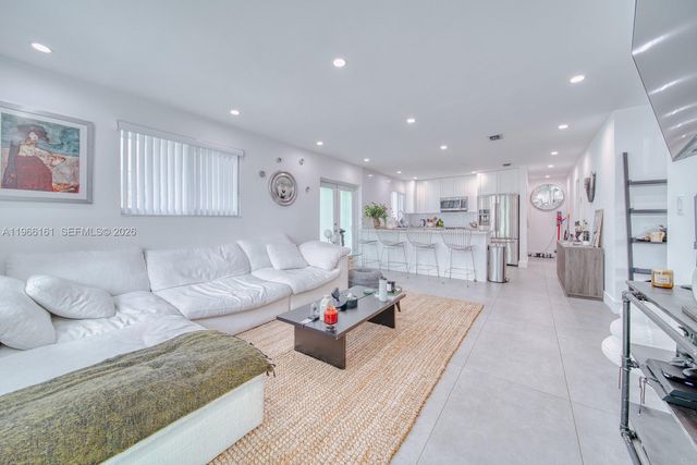 2841 SW 24th Ter, Miami, FL 33145