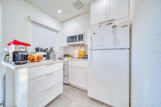 2841 SW 24th Ter, Miami, FL 33145