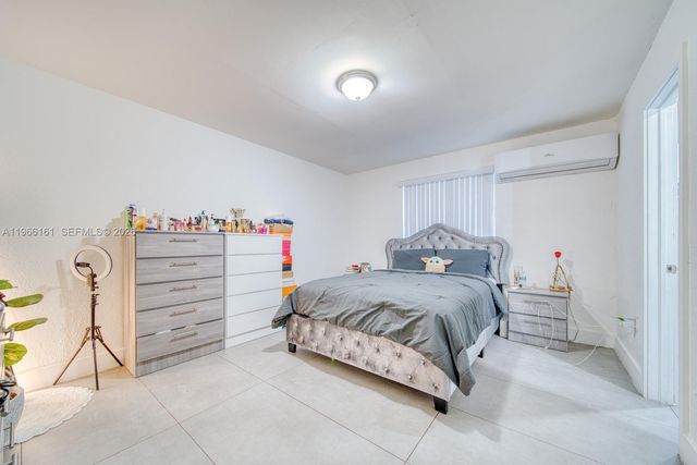 2841 SW 24th Ter, Miami, FL 33145