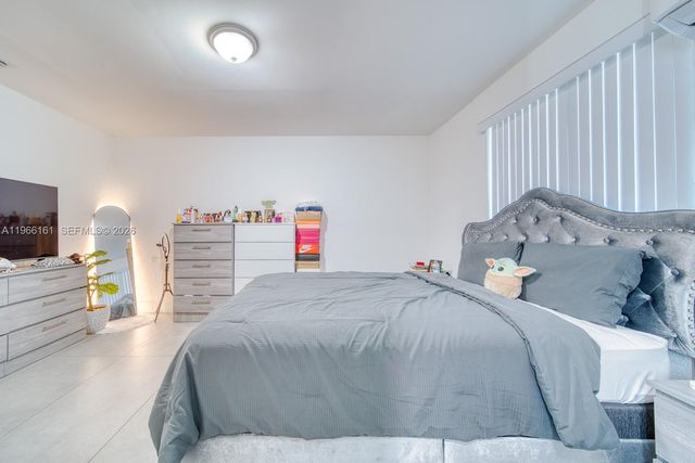 2841 SW 24th Ter, Miami, FL 33145