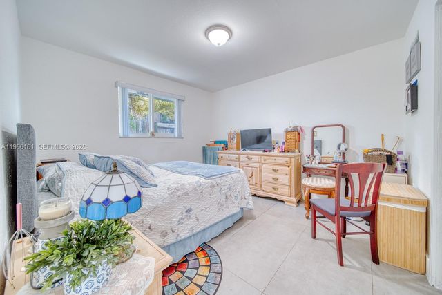 2841 SW 24th Ter, Miami, FL 33145