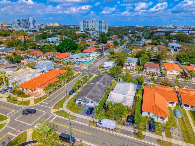 2841 SW 24th Ter, Miami, FL 33145