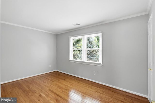 12531 LIEUTENANT NICHOLS RD, Fairfax, VA 22033
