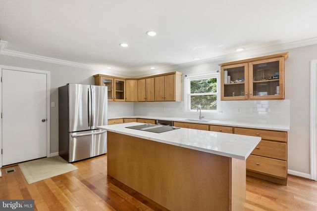12531 LIEUTENANT NICHOLS RD, Fairfax, VA 22033