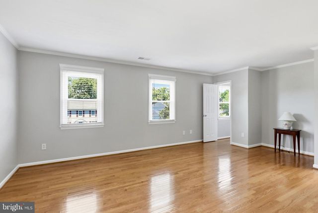 12531 LIEUTENANT NICHOLS RD, Fairfax, VA 22033