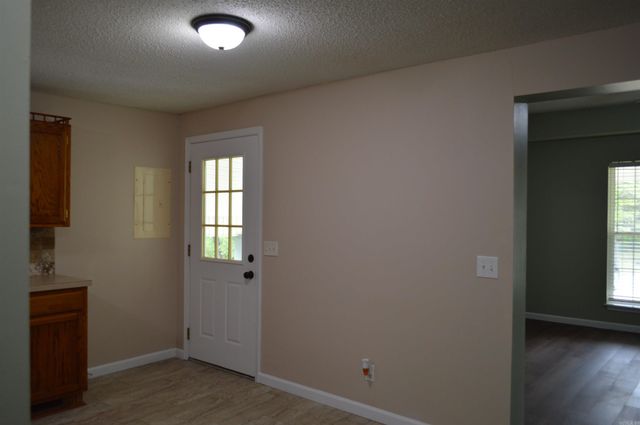 100 W Clinton Street, Heber Springs, AR 72543