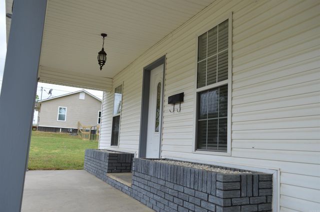 100 W Clinton Street, Heber Springs, AR 72543