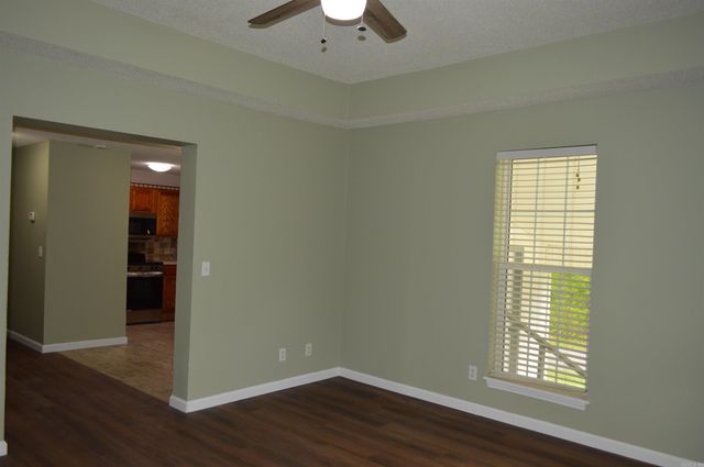 100 W Clinton Street, Heber Springs, AR 72543