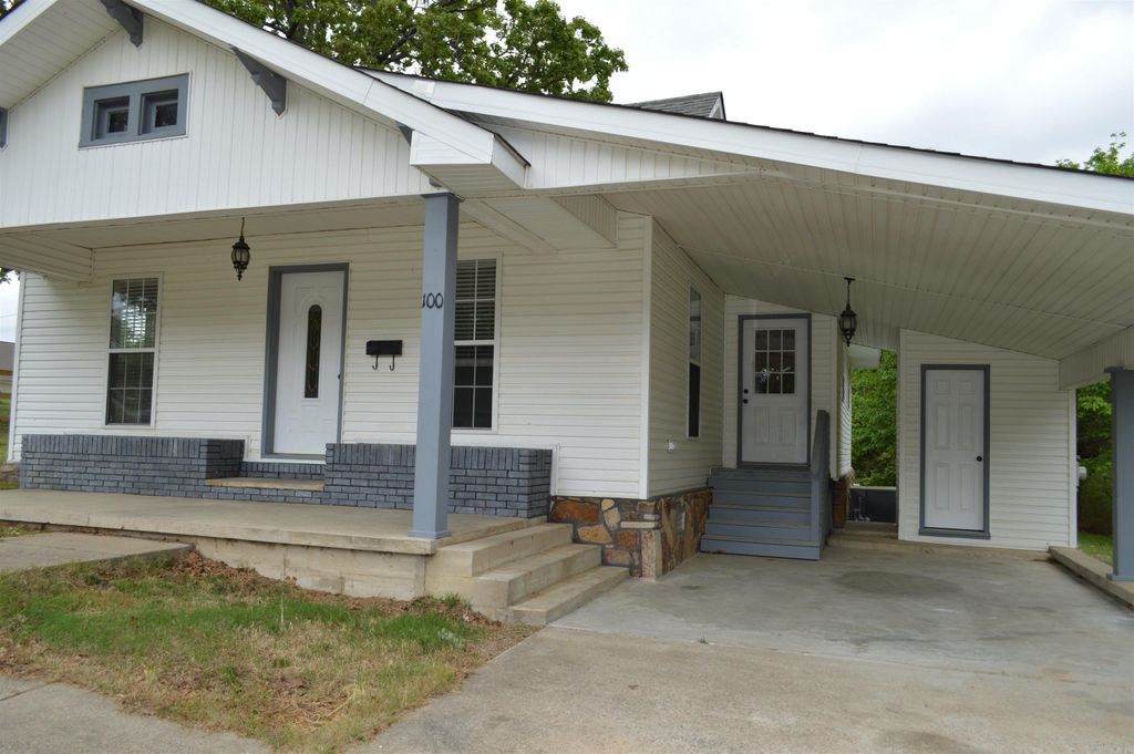 100 W Clinton Street, Heber Springs, AR 72543