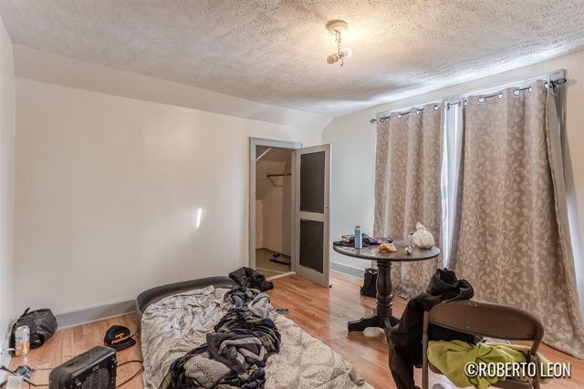 957 Kensington Avenue, Grand Rapids, MI 49503