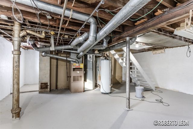 957 Kensington Avenue, Grand Rapids, MI 49503