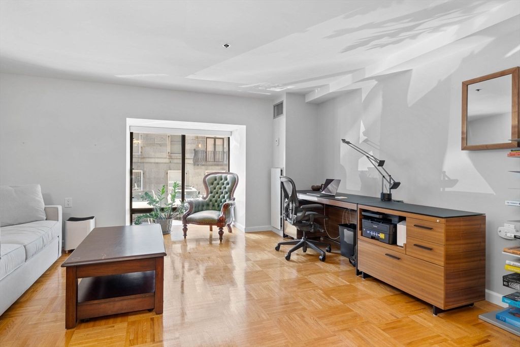 357 Commercial St. 17, Boston, MA 02109