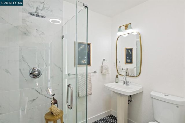 2703 Mathews St, Berkeley, CA 94702