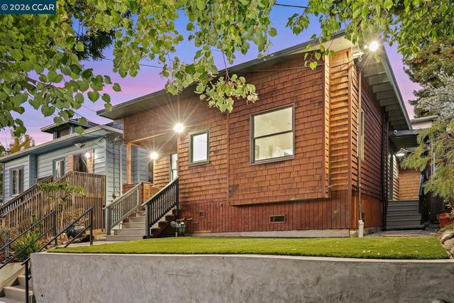 2703 Mathews St, Berkeley, CA 94702