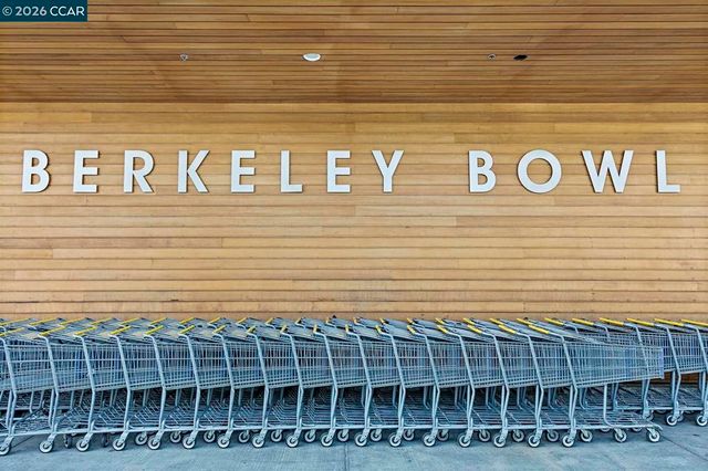 2703 Mathews St, Berkeley, CA 94702