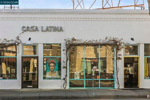 2703 Mathews St, Berkeley, CA 94702