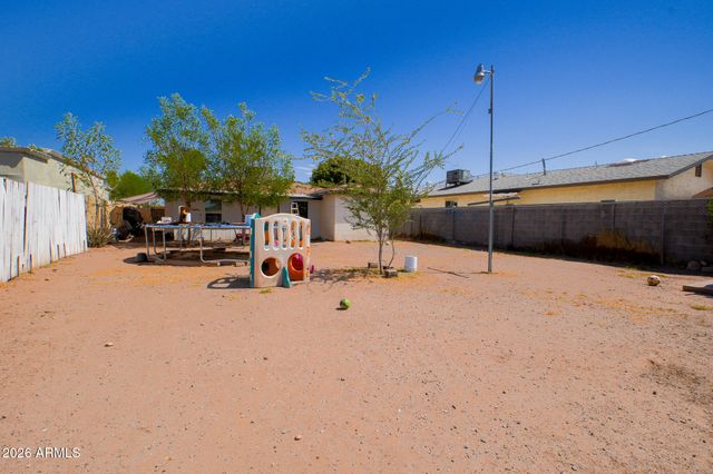 3741 W MORELAND Street, Phoenix, AZ 85009