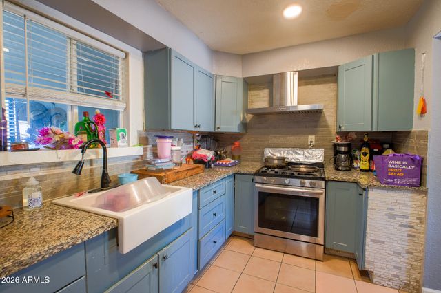 3741 W MORELAND Street, Phoenix, AZ 85009