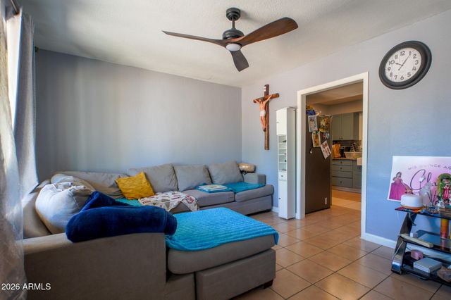 3741 W MORELAND Street, Phoenix, AZ 85009