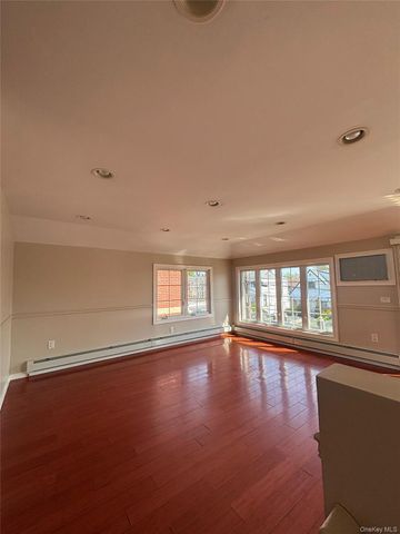 12032 201st Street, Saint Albans, NY 11412