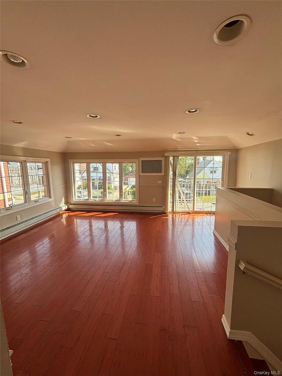 12032 201st Street, Saint Albans, NY 11412