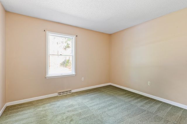 236 Eagles Nest Road, Castleton, VT 05751