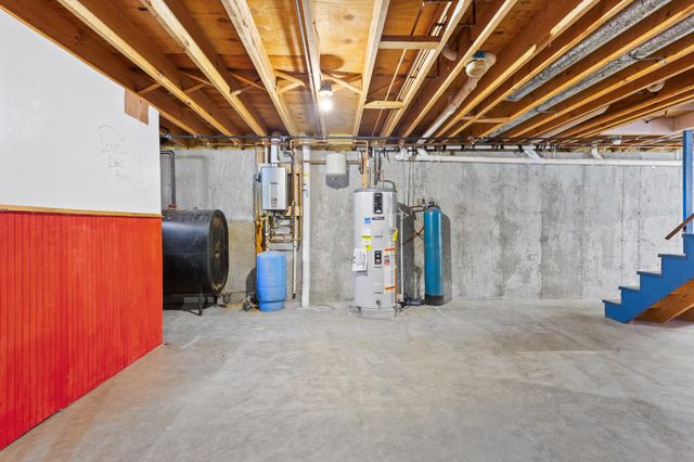 236 Eagles Nest Road, Castleton, VT 05751