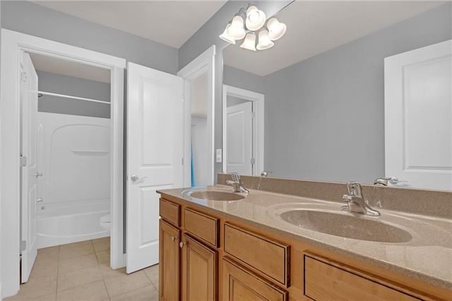 2048 Village Crest NW Drive, Atlanta, GA 30318