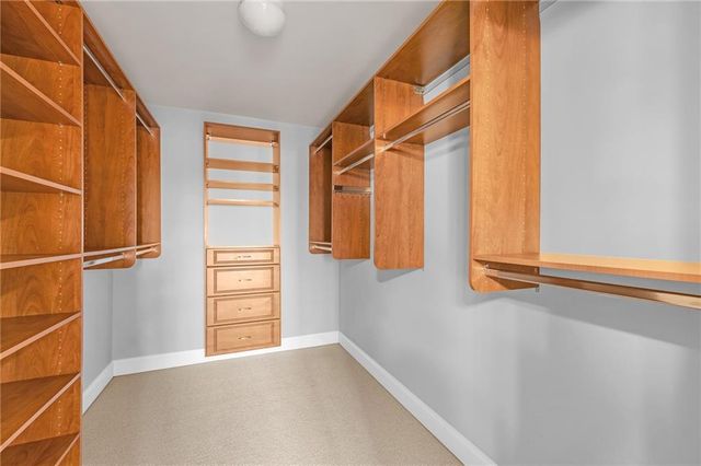 2048 Village Crest NW Drive, Atlanta, GA 30318