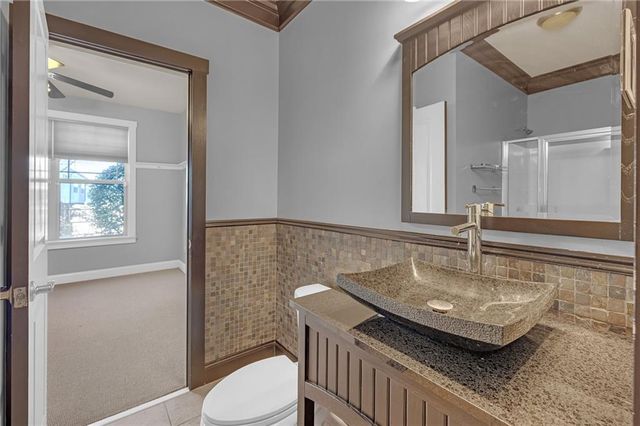 2048 Village Crest NW Drive, Atlanta, GA 30318