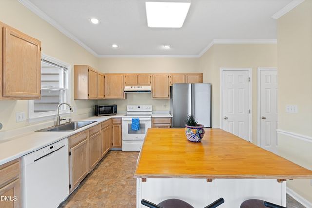 201 Riverwalk Circle, Cary, NC 27511