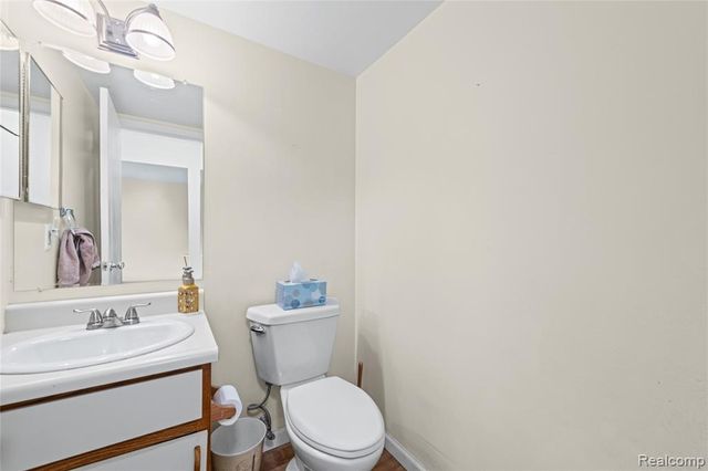 3779 Heritage Parkway 41, Dearborn, MI 48124