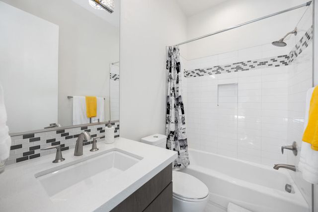 1 Via Merenda, Rancho Mirage, CA 92270