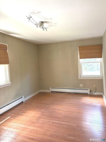 32 Pine Street 21, Norwalk, CT 06854